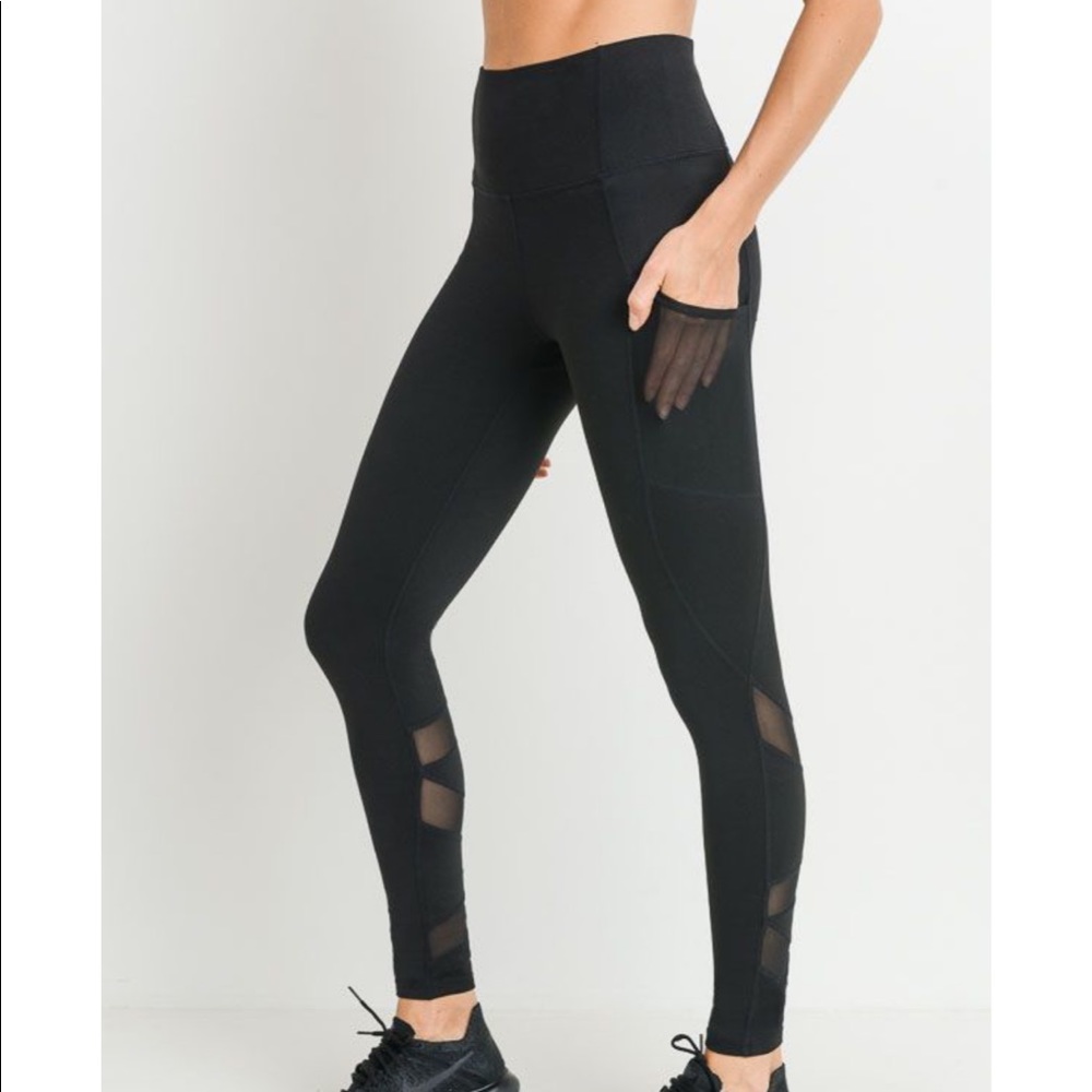 LAST ONE ✨Black high waist full length leggings!